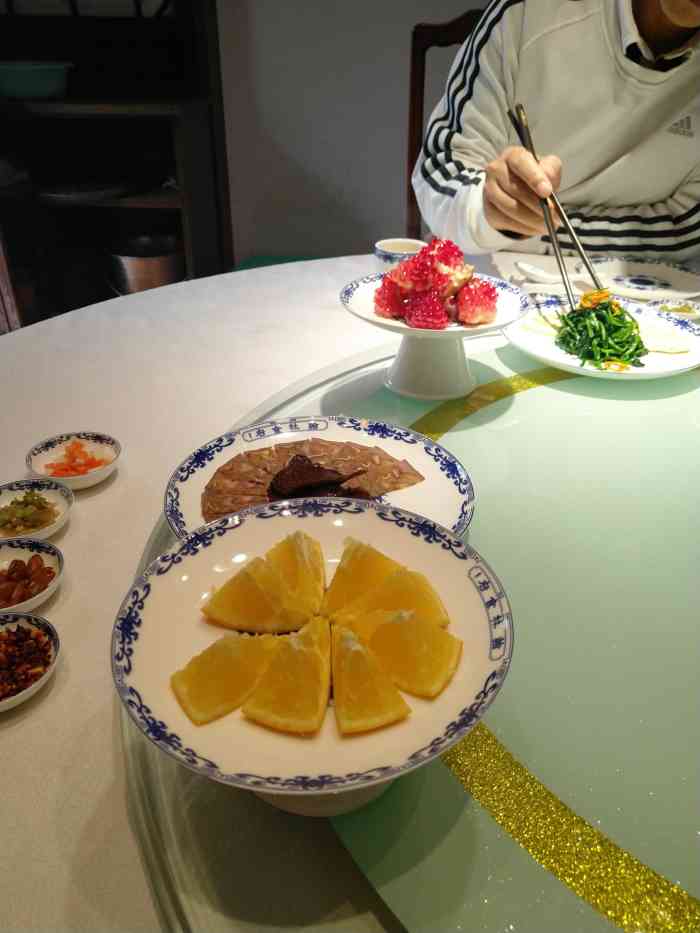 翰林食府(博山1店)-"【博山行】中午饭点到了这家园林景观和食府.