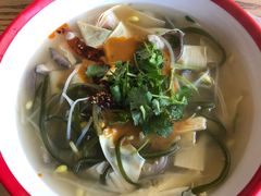 -小蛮椒麻辣烫·麻辣拌(青浦宝龙店)