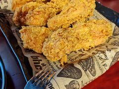 -BHC炸鸡(明洞总店)