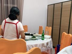 大堂-胡老三家土菜馆·老店地方特色菜·招牌茅山地锅老鹅