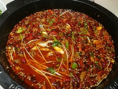-烧哥美蛙肥肠鱼火锅·十五年社区店