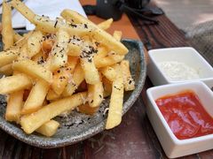 黑松露薯条-Golden Lily河内巴黎法越料理餐厅(建国西路店)