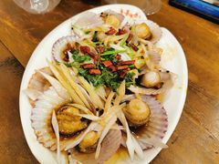 油泼扇贝-老东镇啤酒屋海鲜加工·蒸汽海鲜·海鲜烧烤(台东店)