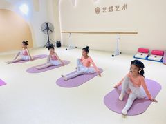 -艺熠舞蹈口才主持表演艺术中心(爱琴海校区)