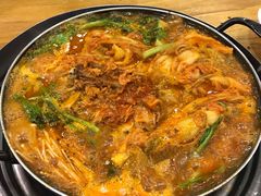 -喇喇排骨火锅·传统韩式脊骨汤(望京西园总店)