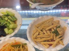 -金杨拉面王小吃面馆·牛三宝面·红烧牛肉粉