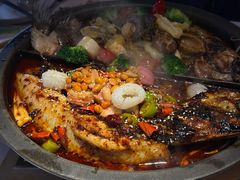-鸣记脆皮烤鱼·海鲜烤鱼(三八广场店)