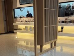 -鱼鲜饭香·招牌汽锅剁椒鱼头王