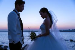 -雪中彩影婚纱摄影·微光艺术中心