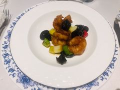 金丝沙律明虾球-Yan Ting 宴庭中餐厅(上海静安瑞吉酒店)