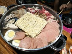 -辛明堂洞韩式芝士年糕火锅(万达店)