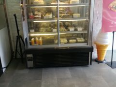面包甜点陈列柜-可颂坊(凉城店)