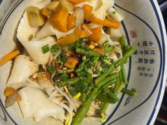 -陇上秦轩西安biangbiang面(EFC欧美金融商业城店)