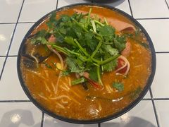 -肥汁米蘭香港米线(长宁来福士店)