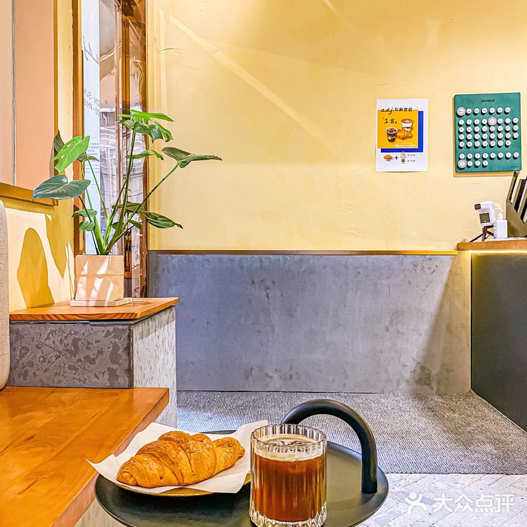 广州探店｜隐藏在居民楼下的咖啡厅☕️