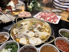 -顶顶汤火牛排火锅·经典铜锅涮肉