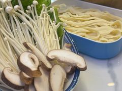 -西子馋火锅鸡•涮品自助(桥东街店)