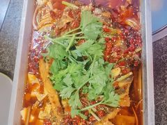 -路边边地标烧烤·川菜·小龙虾·音乐酒馆(良乡长虹店)