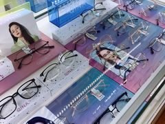 -翰佐蔡司小乐圆·依视路星趣控·暴龙眼镜折扣店