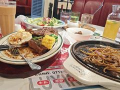-绿茵阁西餐厅(中央广场店)