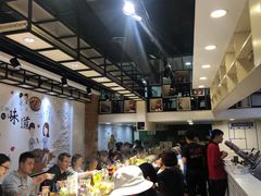 -百品聚旋转火锅(万德庄店)