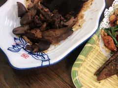 -洛东土菜馆(建国北路店)