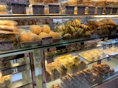 -白玉兰食品甜凤店(合生汇店)