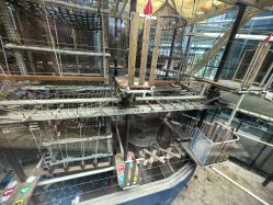 -PIPIKINGDOM皮皮王国欢乐号(欢乐海岸购物中心店)