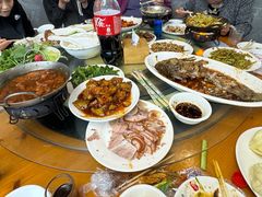 -明月食府(二区干二路店)