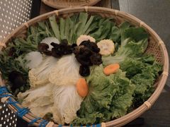 -尚尚仙·酸汤猪手·猪肚鸡火锅(华联万柳购物中心店)