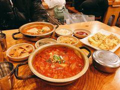 猪颈肉泡菜汤-金北顺大锅家(신사본점)