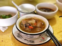 -东巴谷野生菌火锅餐厅