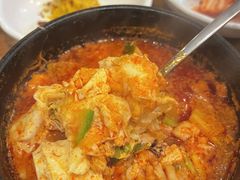 -BHC炸鸡(明洞总店)