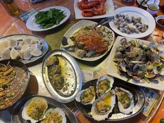 -三亚火车头万人海鲜广场