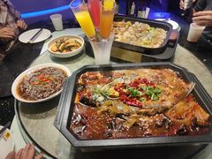 -巴特餐饮6加1音乐餐吧·新疆菜