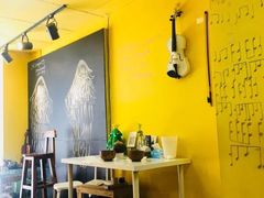 -志龙皇冠吃货椰子铺