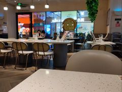 -必胜客(WOW中心城店)
