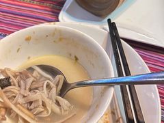 -香巴拉云南餐厅(华莱坞店)