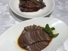 -品悦酒店(三林古镇店)