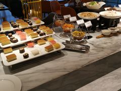 -杭州西湖湖滨银泰亚朵酒店