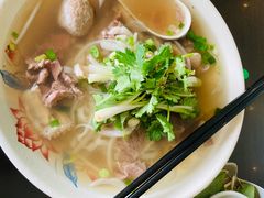 -大头虾越式风味餐厅(光明广场店)