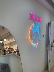 -E.L.K造型momopark店