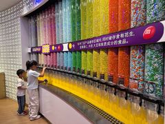 -m豆巧克力世界(上海世茂广场店)