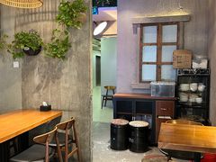 大堂-炉小二铜锅牛蛙•川湘菜(三里屯店)