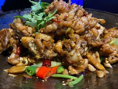 泥炉碳锅牛蛙-西街夜油条·麻团包乌饭