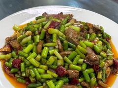 -余杨鸭鸭餐厅