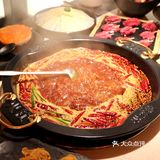 赞蘸料不是自助台的，一份收费给倒一碗