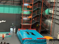 -极限PLAY运动娱乐新世界·团建派对潮玩休闲馆·室内蹦极高空游乐园