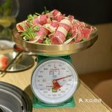 新开的东北酸菜烤肉！！宝藏街边餐厅