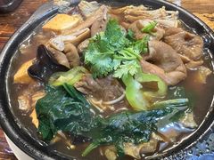 酸辣肥牛砂锅-万和春排骨砂锅米饭(湖北路店)